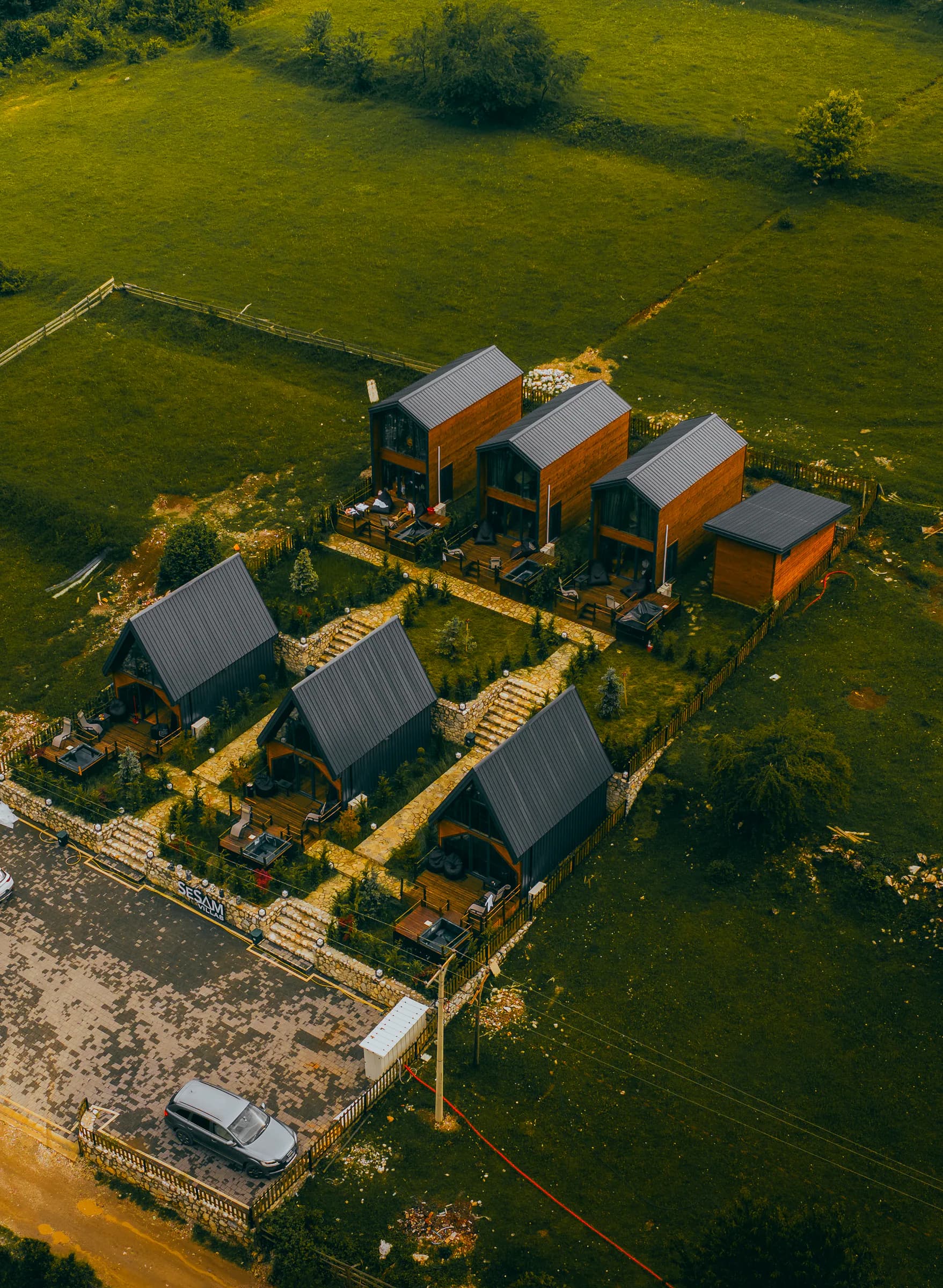 The complete SeSam Villas property seen from above
